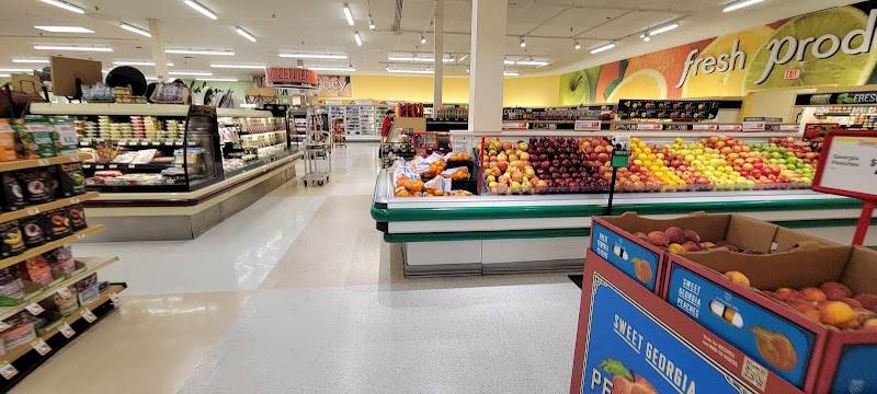 Weis Plaza
