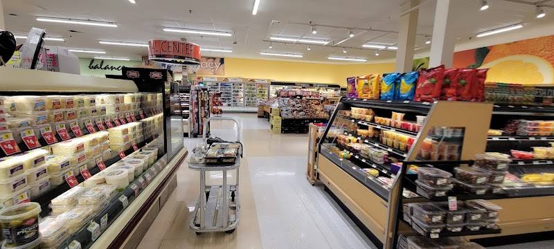 Weis Plaza
