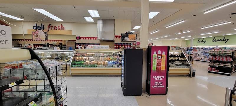 Weis Plaza